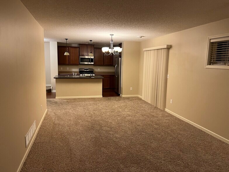 Building Photo - 15600 60th Ave N