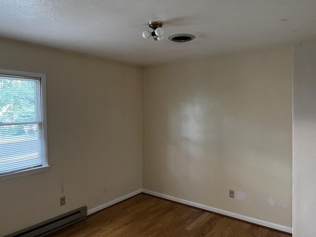 Building Photo - 236 Trimble Ave