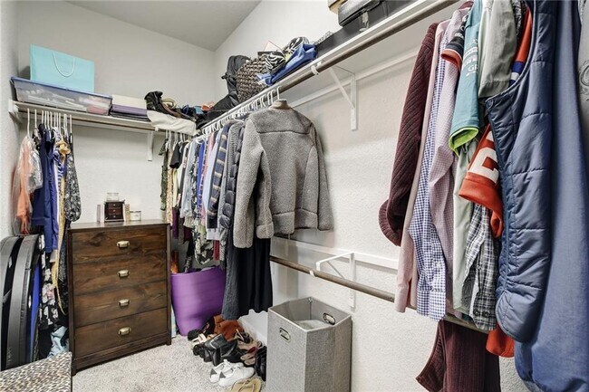 Building Photo - 416 Peakside Cir