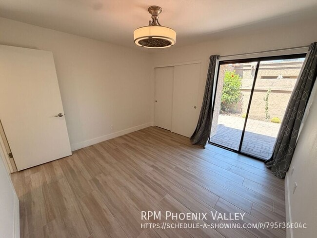 Building Photo - 7826 E San Miguel Ave