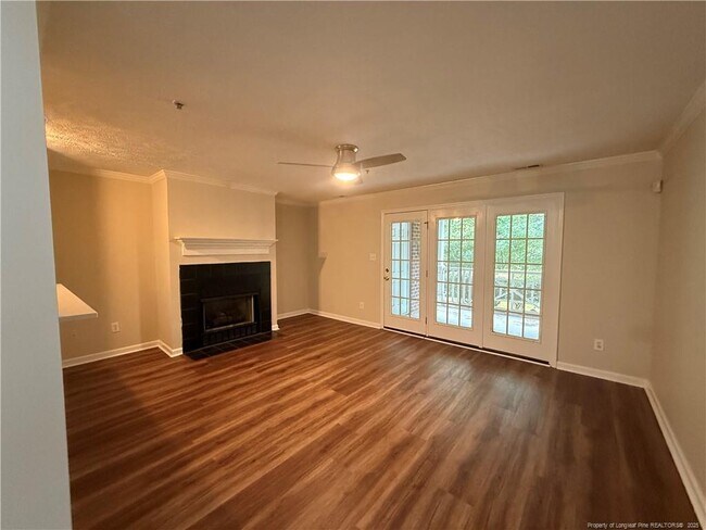 Building Photo - 412 Bubble Creek Ct