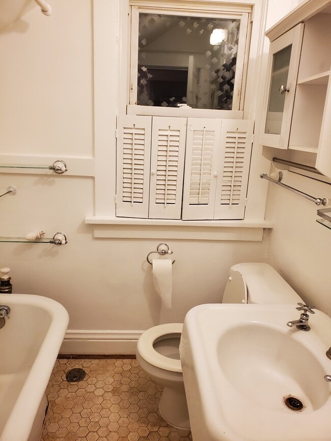 Building Photo - 6113 Arbor St