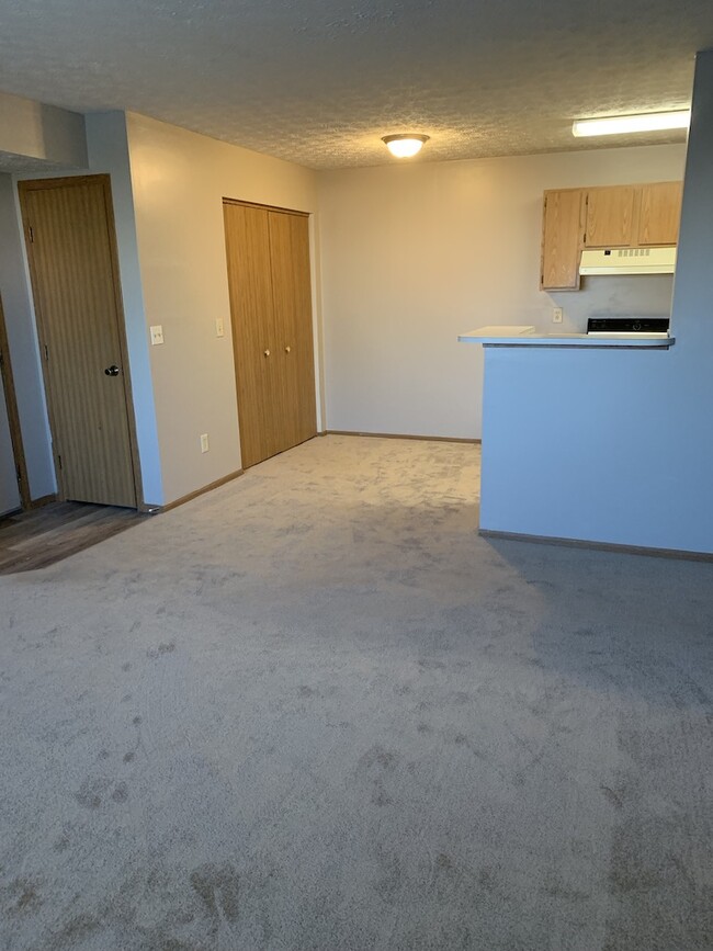 Building Photo - 4600 Barrington Club Dr