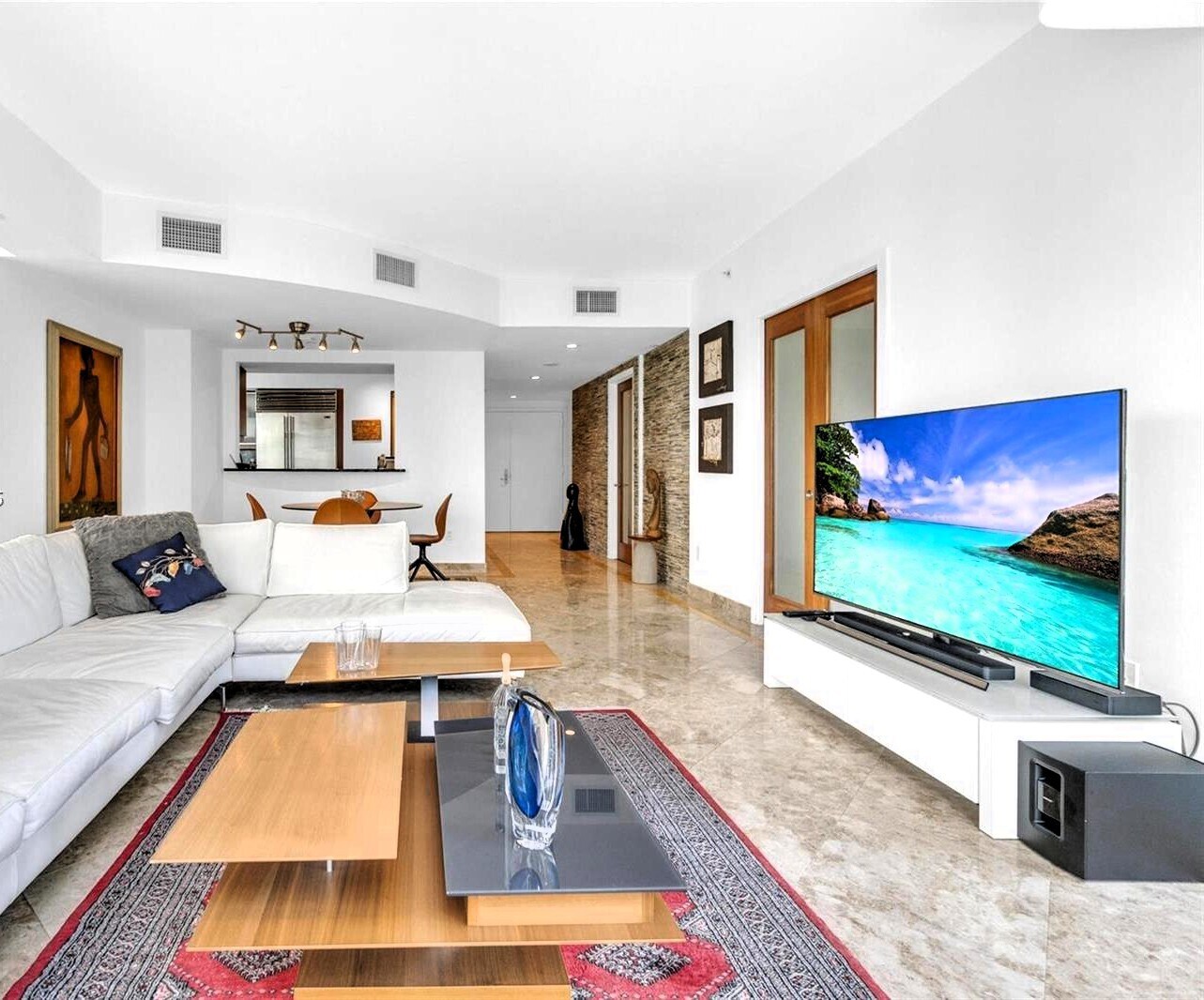Building Photo - 1331 Brickell Bay Dr