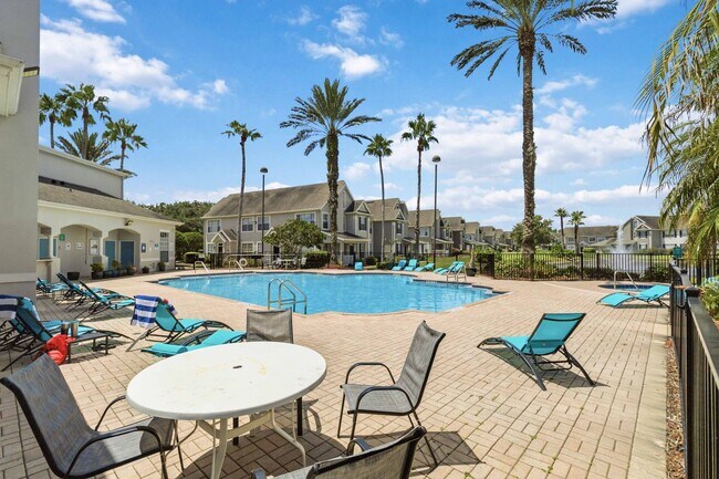 Building Photo - 9157 Lee Vista Blvd