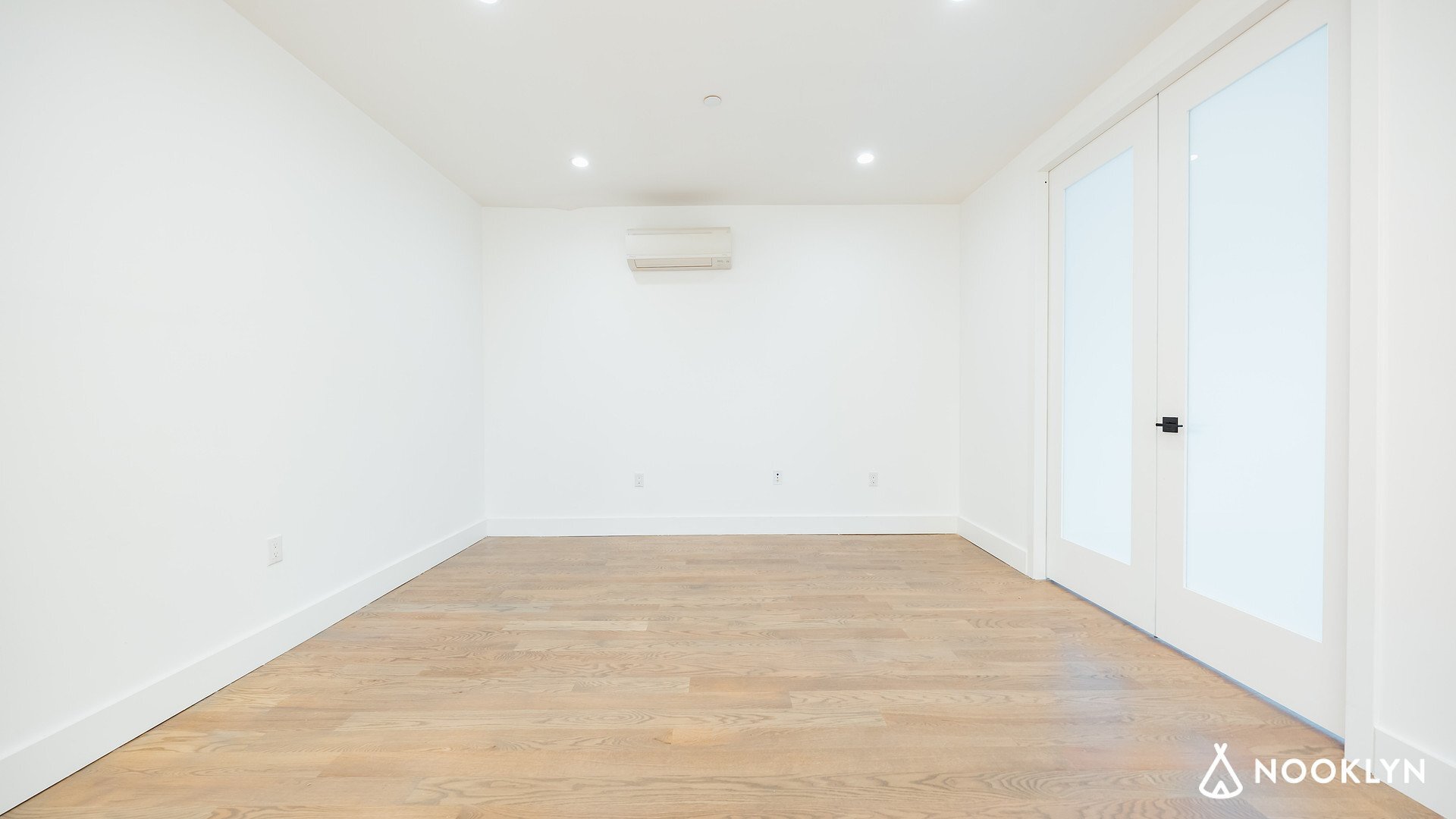 Building Photo - 282 E 32nd St