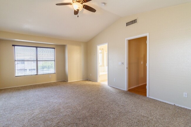 Building Photo - AMAZING 4 BED, 2.5 BATH HOME LOCATED NEAR 67TH AVE & UNION HILLS