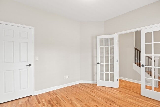 Building Photo - Spacious Home near Downtown Apex!