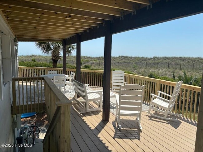 Building Photo - 17 Sea Oats Ln