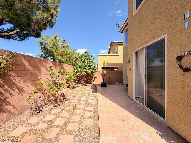 Building Photo - 10150 W Glen Aire Ave