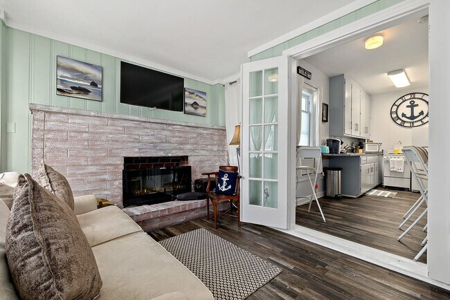 Building Photo - 6 Rohde Ave