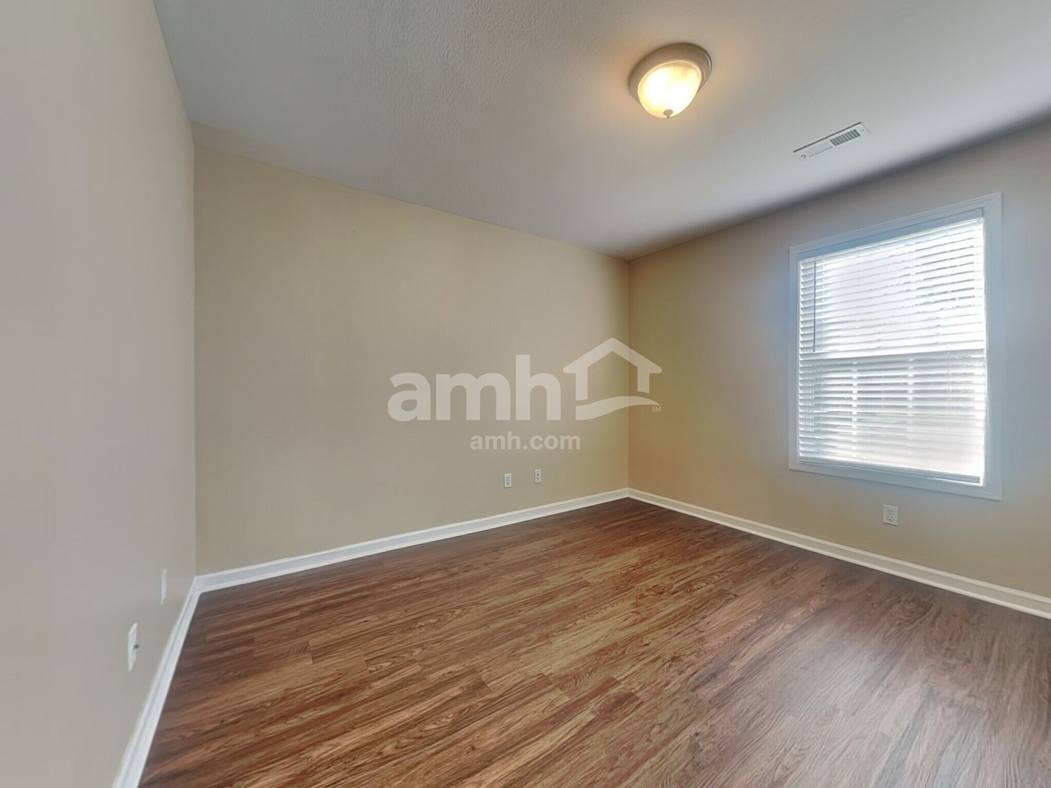 Building Photo - 6560 Gentlewinds Dr