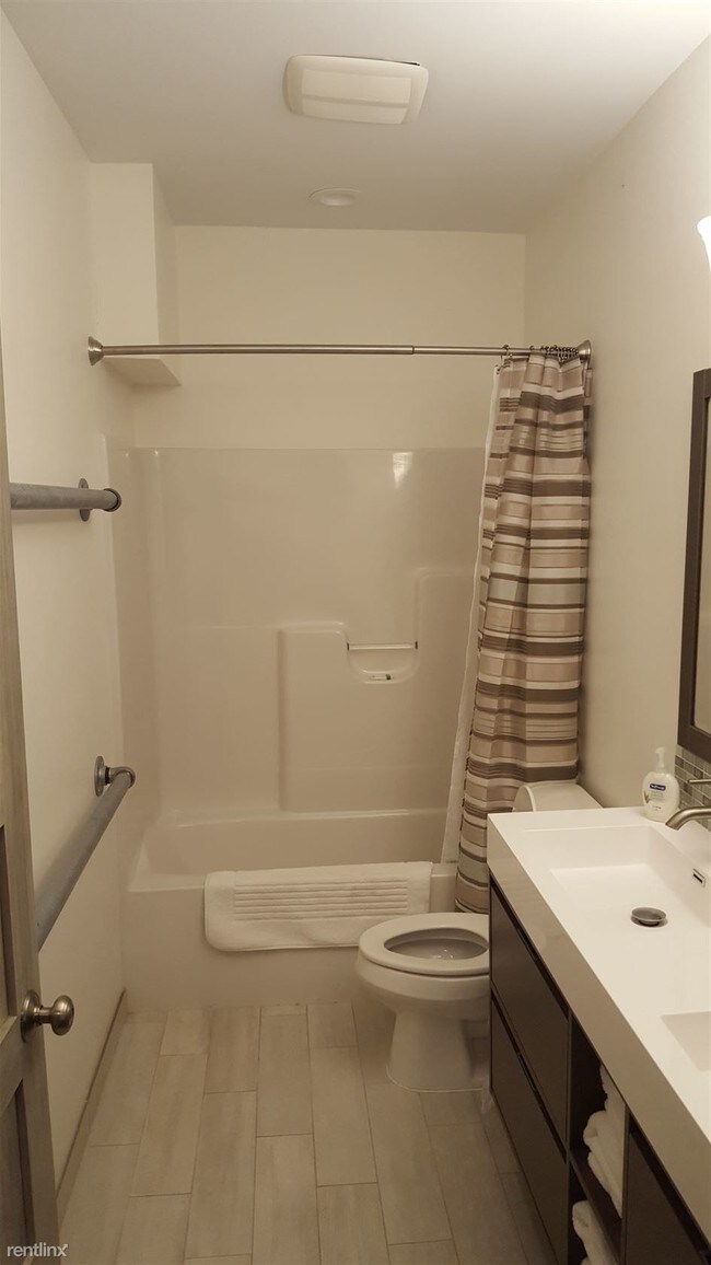 Building Photo - 8 br, 5 bath Condo - 2225 S Shore Dr Harbo...