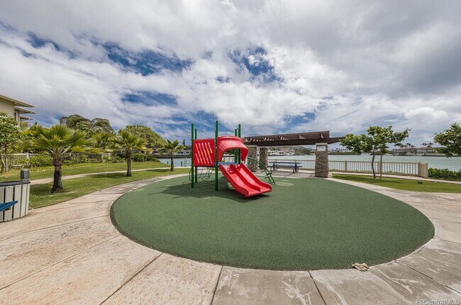 Play Park - 520 Lunalilo Home Rd