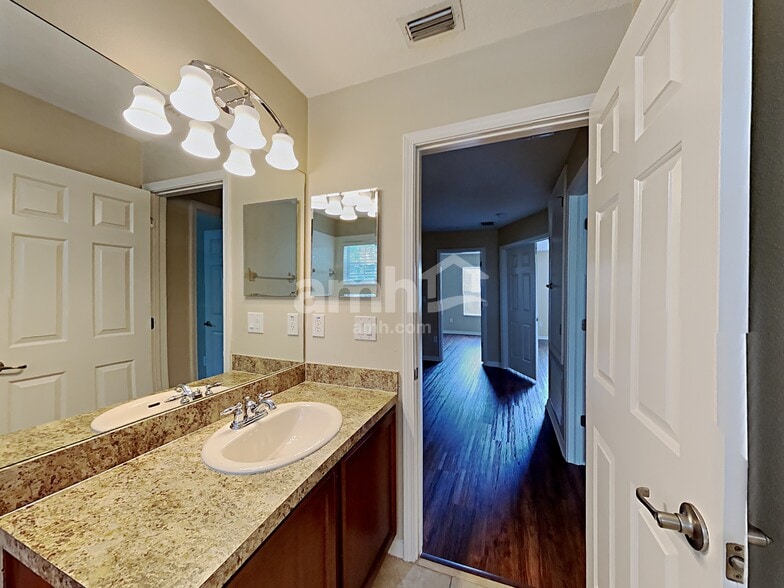 Building Photo - 13011 Avalon Crest Ct