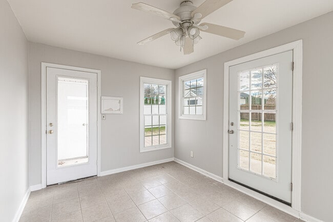 Building Photo - 3520 Tower Dr