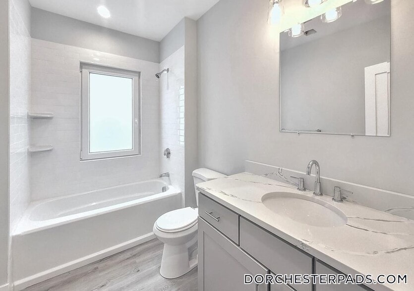 Building Photo - 86 Fayston St