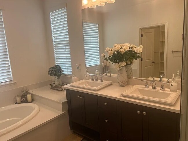 Building Photo - 18076 Calaveras Dr