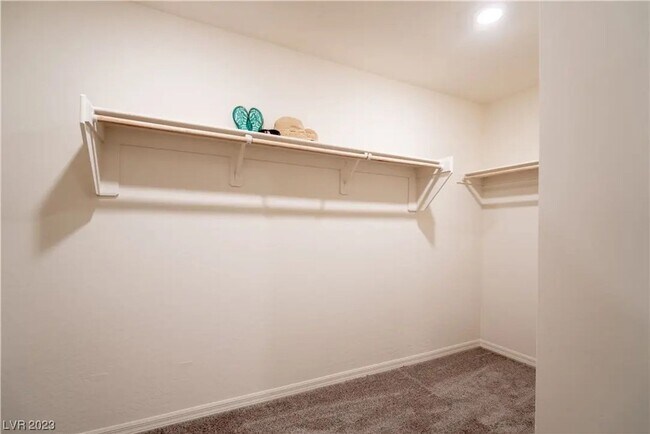 Building Photo - Bright, Modern 3 Bd, 3 bth, Home with Chef inspired Kitchen, 2 Living Spaces