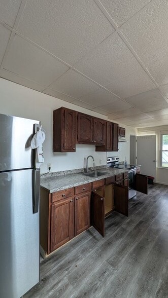 Building Photo - 191 S Meade St