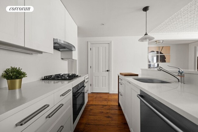 Building Photo - 57 Middagh St