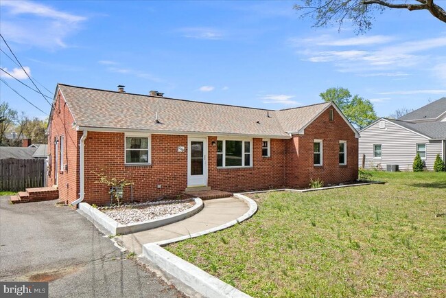 Building Photo - 6008 Brookland Rd