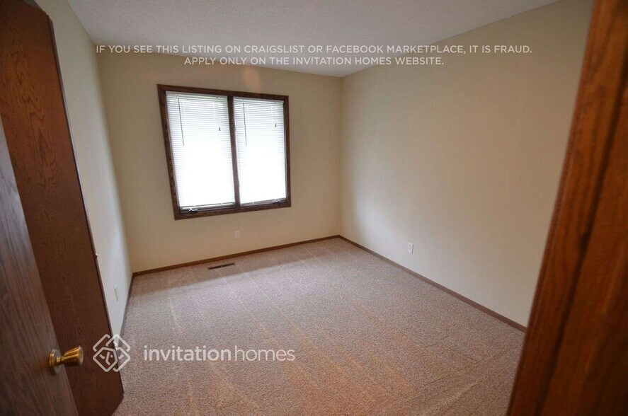 Building Photo - 943 Pine View Ct