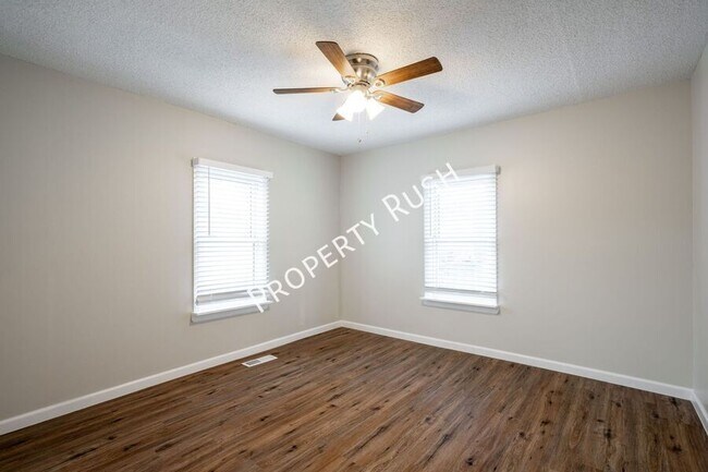 Building Photo - 169 Everglades Blvd
