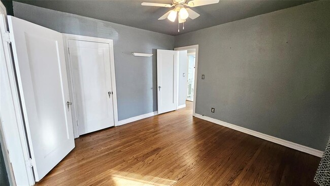 Building Photo - 2305 NW 25th St