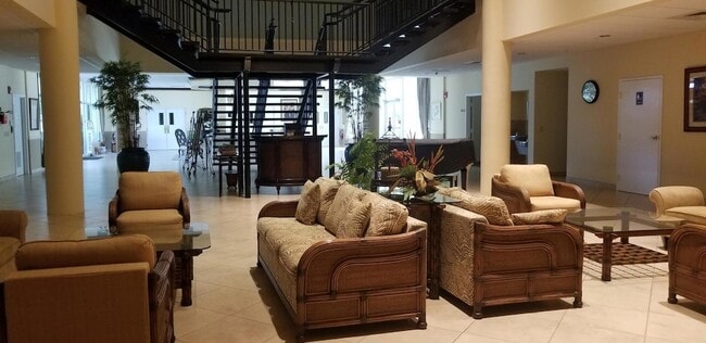 Building Photo - 2400 NE 1st Ln