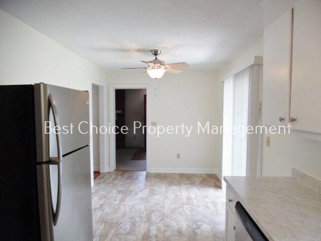 Building Photo - 205 Le Ann Dr