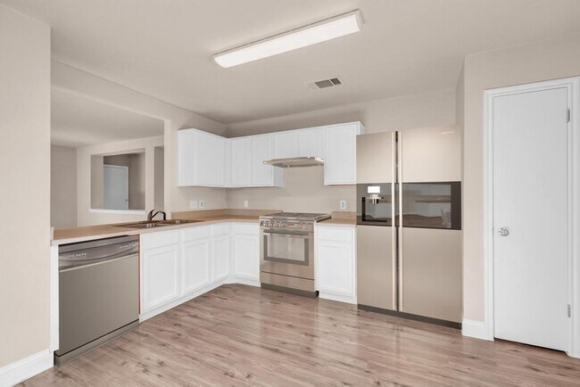 Building Photo - 2406 Glen Field Dr