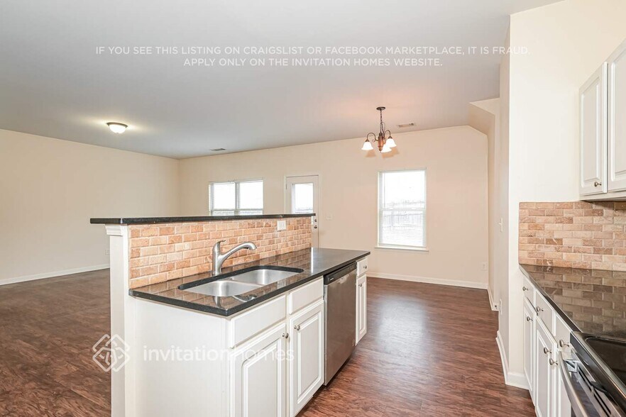 Building Photo - 4172 Oak Field Dr