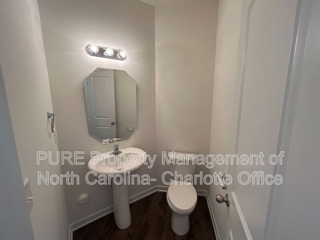 Building Photo - 7627 Galvin St