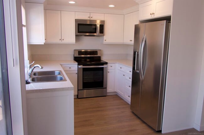 Building Photo - 4490 Cather Ave