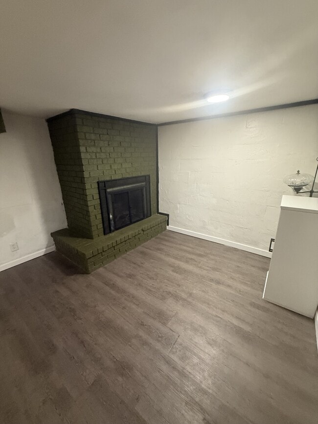 Building Photo - 2404 N Gray St