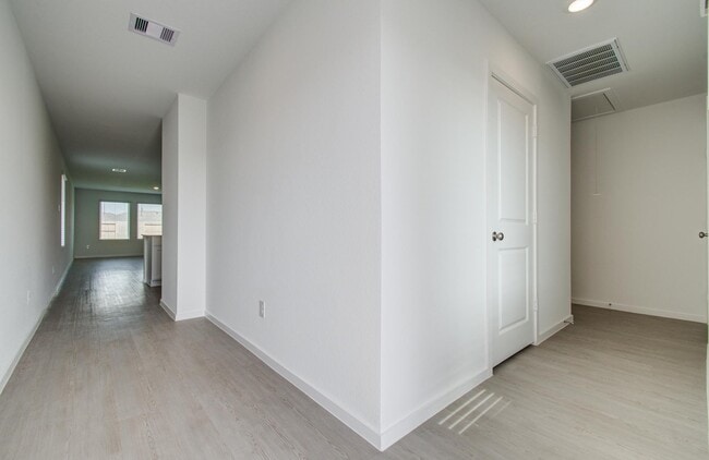 Building Photo - 18054 Le Gotte Ln