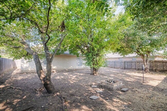 Building Photo - 4439 Hunters Lodge Dr