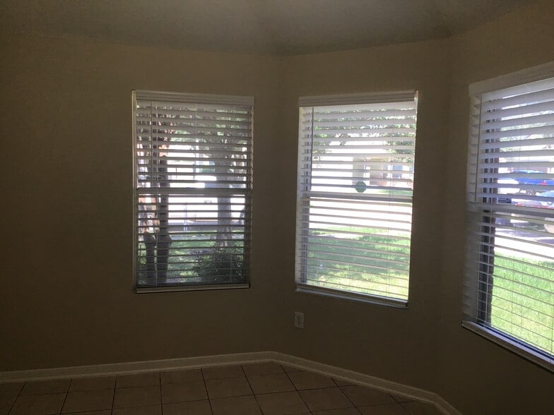 Building Photo - 5602 Darby Square Trl
