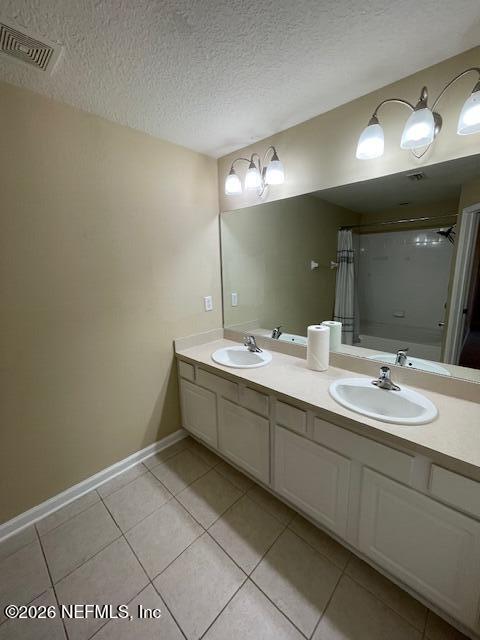 Building Photo - 4199 Highwood Dr