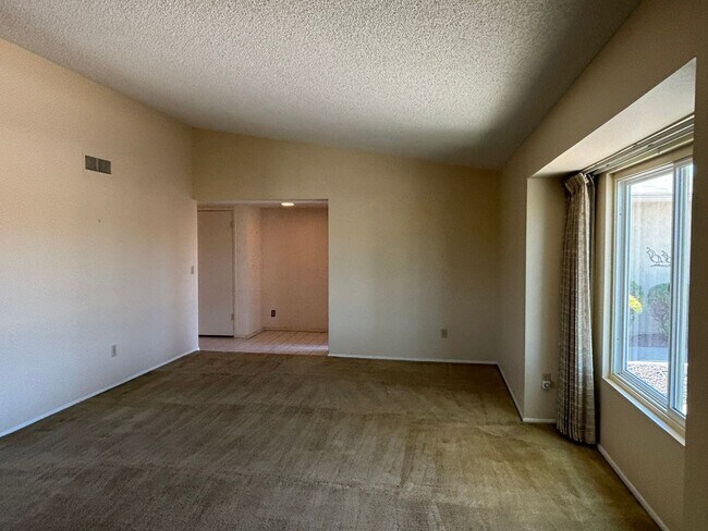 Building Photo - Spacious 3 bedroom Long Term Unfurnished home in Leisure World a 45+ Active Adult Resort Community