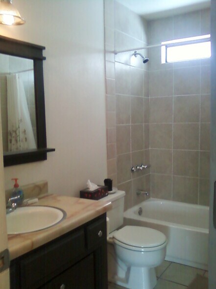 Building Photo - 217 E I St