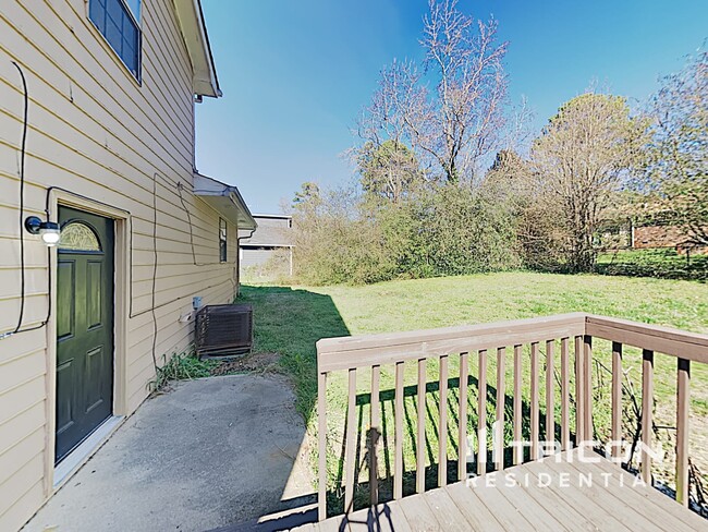 Building Photo - 5942 Dan Dr