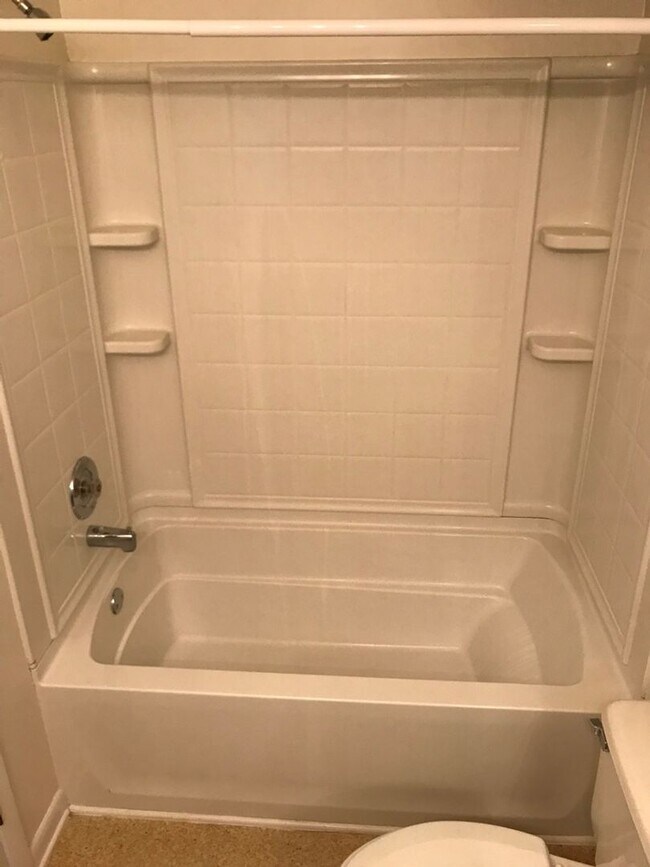 Building Photo - Great 1BR/1BA Unit in Turtle Creek!