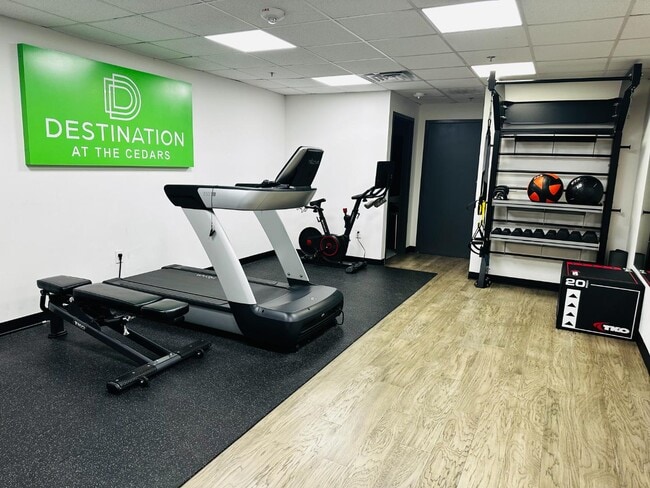 Building Photo - 1100 Peters St