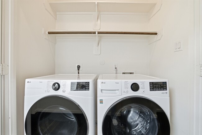 Building Photo - 4704 Crawford St