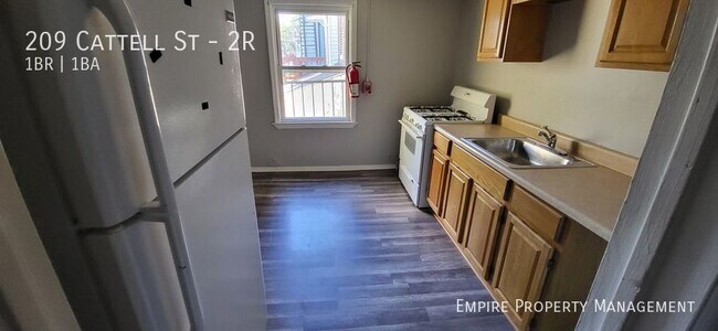 Building Photo - 209 Cattell St