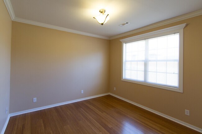 Building Photo - 4203 NE Kensington Ave