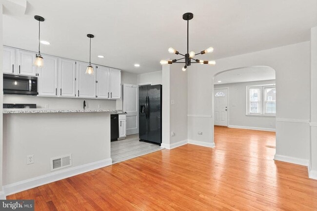 Building Photo - 324 Small Ct