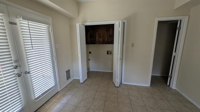 Building Photo - 8943-8945 Camfield Wy